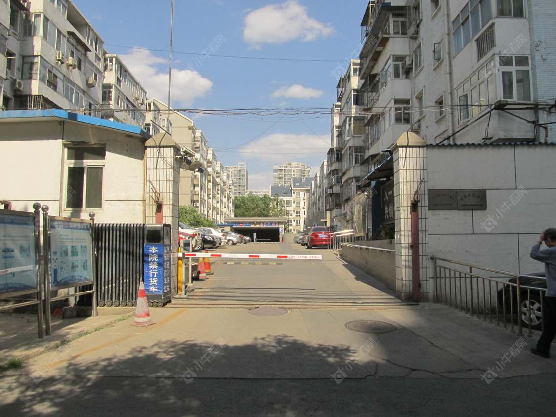 北京八一中学家属院小区_八一中学家属院小区null